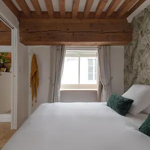 Mihotel Georges Hotel